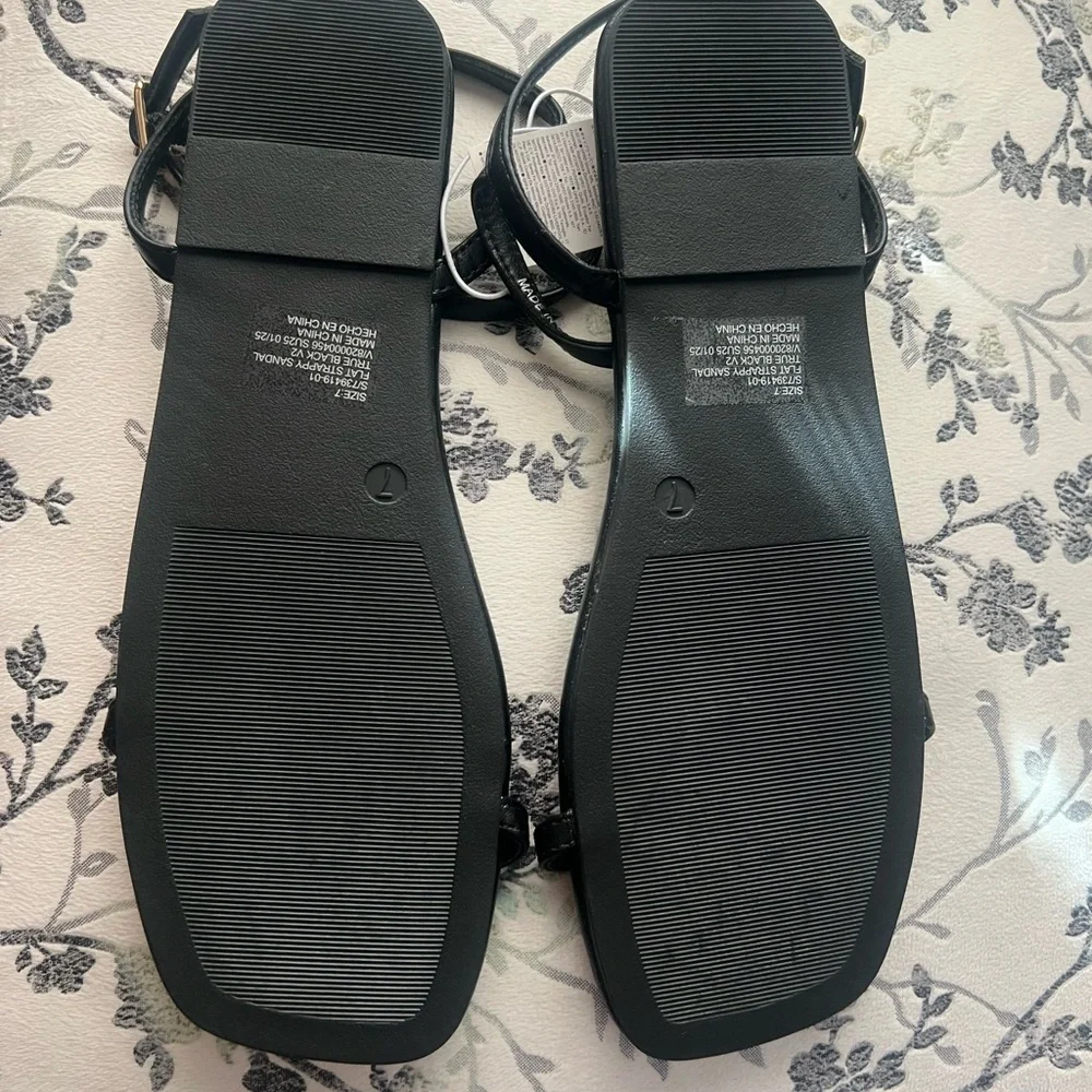 GAP Women's Black Sandals VEGAN LEATHER - Picture 2 of 5